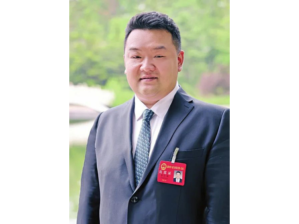 大力发展枢纽经济 推动物流与各产业深度融合——访市人大代表，山东多宝电竞国际物流集团党委书记、总经理盖忠琳