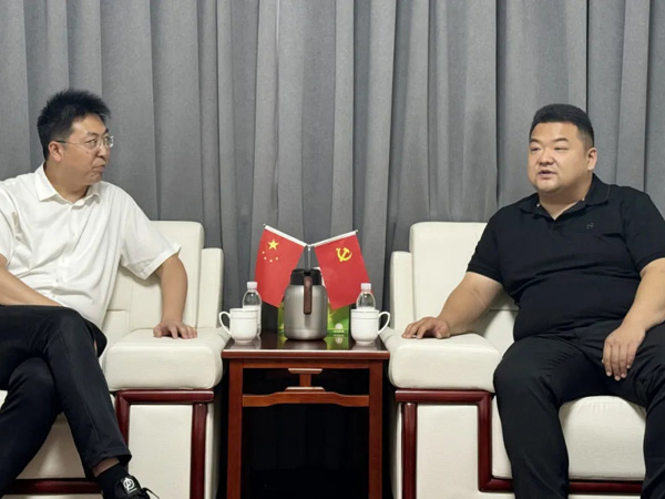 赤峰铁路物流中心到多宝电竞集团参观调研