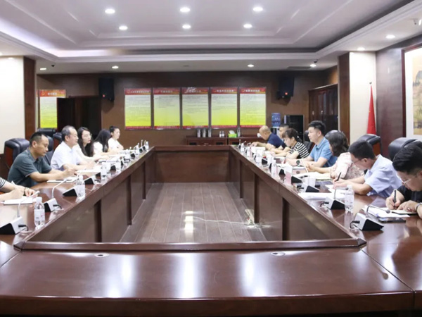 省“四进”工作队政策宣贯活动进“多宝电竞”