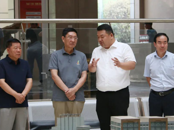 中国物流与采购结合会副会长蔡进到集团调查调研